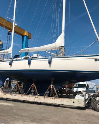 Barca a vela due alberi