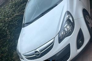 Opel corsa 1200 gpl