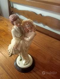 statuetta in porcellana 