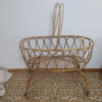 Culla in vimini vintage