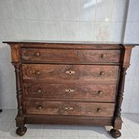 cassettiera vintage di classe in legno