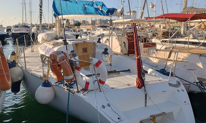 Barca a vela natante MT 9,99 isola 34