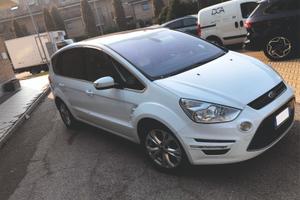 S-MAX usata tenuta benissimo