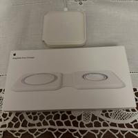 MagSafe Duo Charger Apple