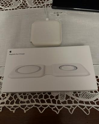 MagSafe Duo Charger Apple