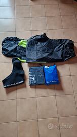 vestiario da pioggia e fredd per cicloviaggiatori 