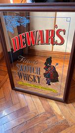 QUADRETTO SPECCHIO CON CORNICE IN LEGNO. DEWAR'S S