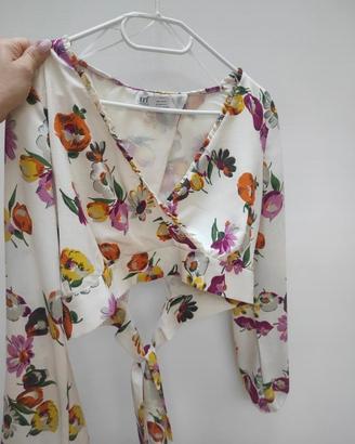 Blusa Floreale con fiocco Zara