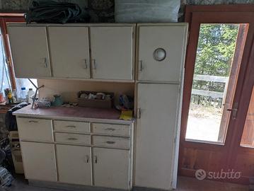 vetrina vintage dispensa anni 60