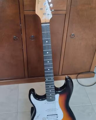 Chitarra mancina tipo Fender Statocaster
