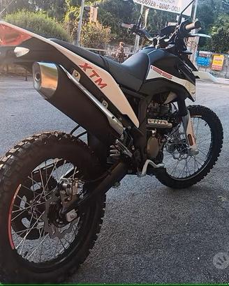 MALAGUTI XTM 125 * ENDURO MOT. APRILIA LC