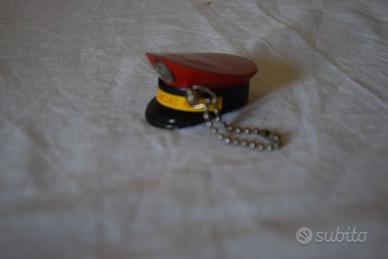 Accendino a forma cappello di polizia