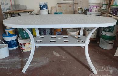 Tavolo con sedie in ferro battuto 