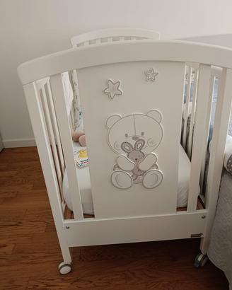 lettino Erbesi bianco unisex con materasso incluso