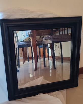 Specchio  quadrato in legno scuro