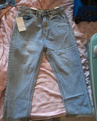 Jeans nuovi mai indossati