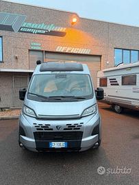 VAN FONT VENDOME HORIZON 305 CON DOPPIO LETTO MATR