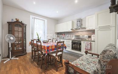 QUADRILOCALE RISTRUTTURATO AL PIANO TERRA CON GARA