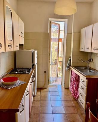 CIVITAVECCHIA TRILOCALE ARREDATO CON BALCONe