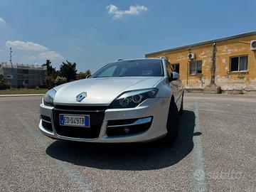 NEW RENAULT LAGUNA 2.0 DCi 175cv  SPORTOUR PRO. 4C