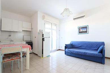 2 LOCALI A ALBA ADRIATICA