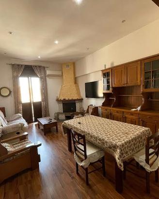 Trilocale con terrazzo di proprieta'