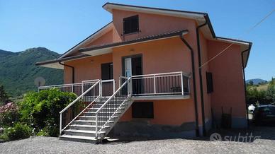Villa di 137 m² con 4 locali a Nusco