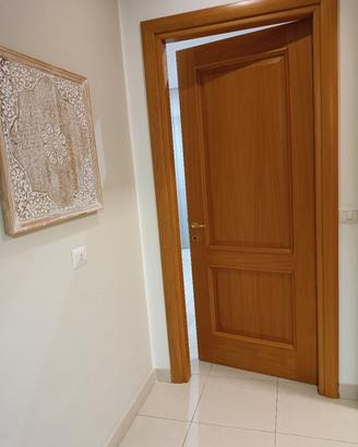 5 porte interni battente e 1 porta scrigno a vetro