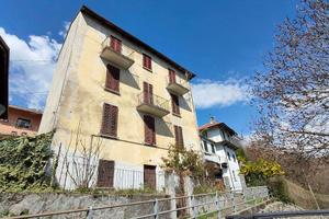 CASA DA RISTRUTTURARE IN ZONA COLLINARE