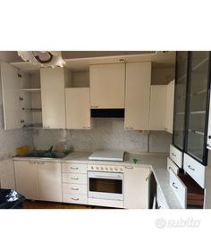 Cucina bianca vintage