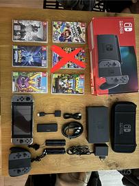 Nintendo Switch + 5 giochi + accessori vari