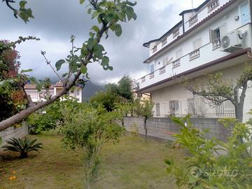 Villa indipendente 300 mt dal mare Tortora marina