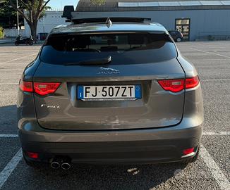Jaguar F-Pace 2.0d 180cv