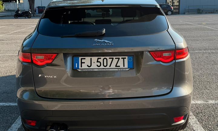 Jaguar F-Pace 2.0d 180cv
