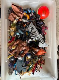 Lotto giocattoli/figures anni 90 e 2000