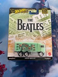 Hot wheels prenium - The Beatles Hiway Hauler 1:64
