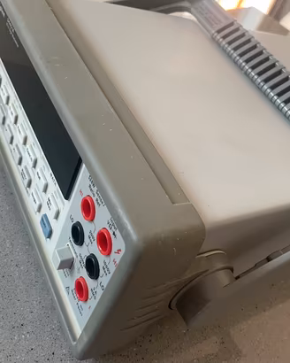 Multimetro da banco Agilent 34401A 6½ digit