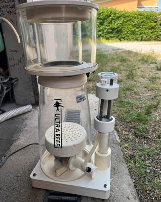 Skimmer ULTRA REEF UKS-200