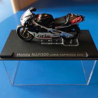 Modellino Honda NSR 500 Loris Capirossi 2002