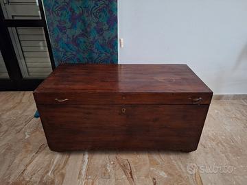 Baule in Legno massello del 900 con Chiave origina