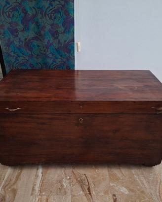 Baule in Legno massello del 900 con Chiave origina