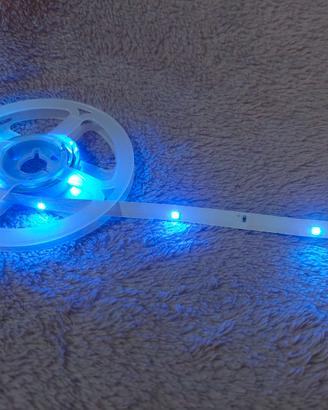 Striscia LED USB 2 Metri con Selettore Colore