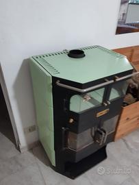 Stufa a legna Lincar 9 kw