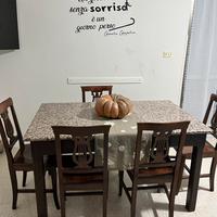 Tavolo da cucina base legno e top granito