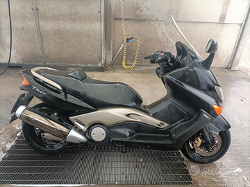 Yamaha t max