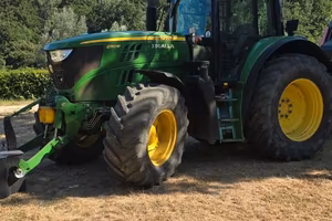 Trattore john deere 6150m