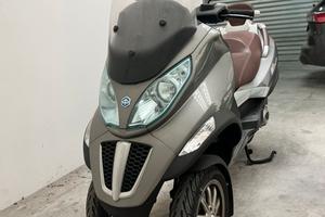 Piaggio MP3 Business 300