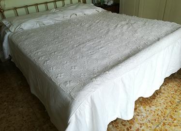 Copriletto matrimoniale fatto a mano all uncinetto