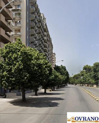 VIALE DEL FANTE: APPARTAMENTO CON TERRAZZINO