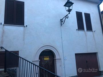 Appartamento con garage e ampio terreno